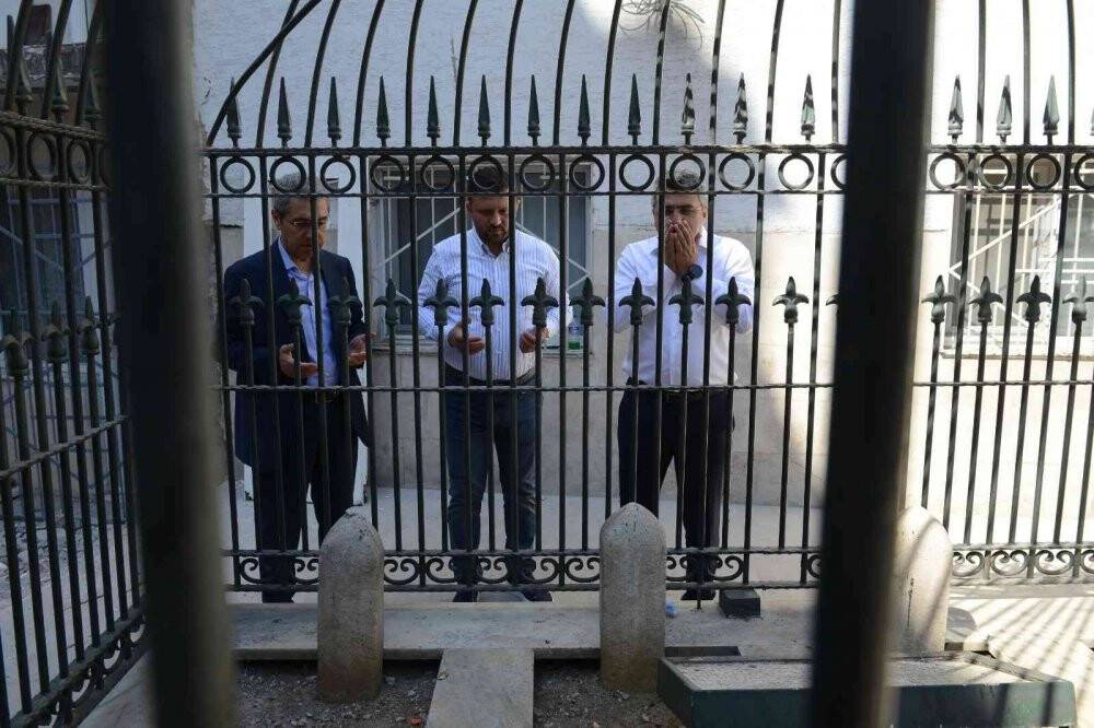 Aşık Yunus’un apartman boşluğundaki türbesi gün yüzüne çıkarıldı