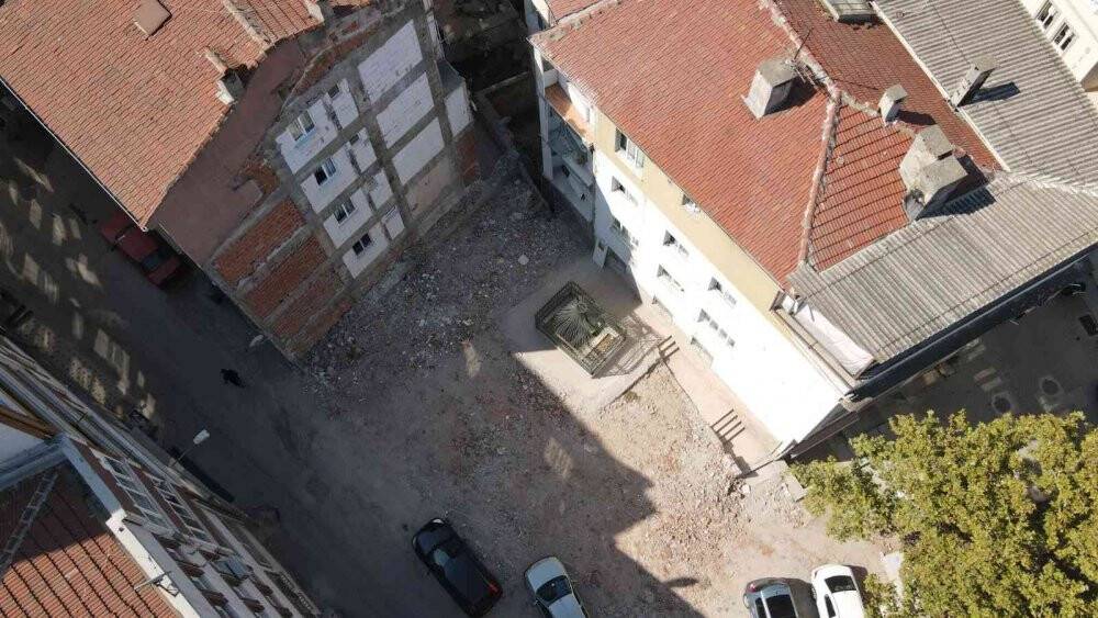 Aşık Yunus’un apartman boşluğundaki türbesi gün yüzüne çıkarıldı