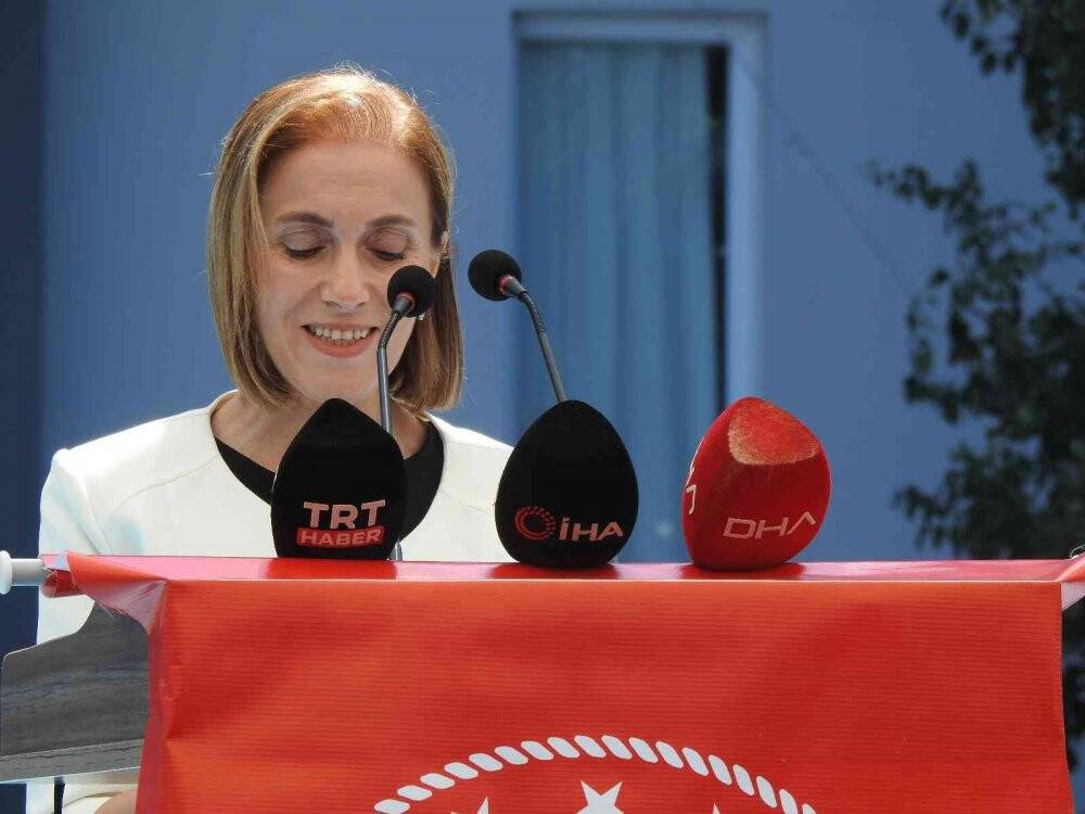 Bakan Yanık huzurevlerinde sıra bekleniyor iddialarıyla ilgili konuştu