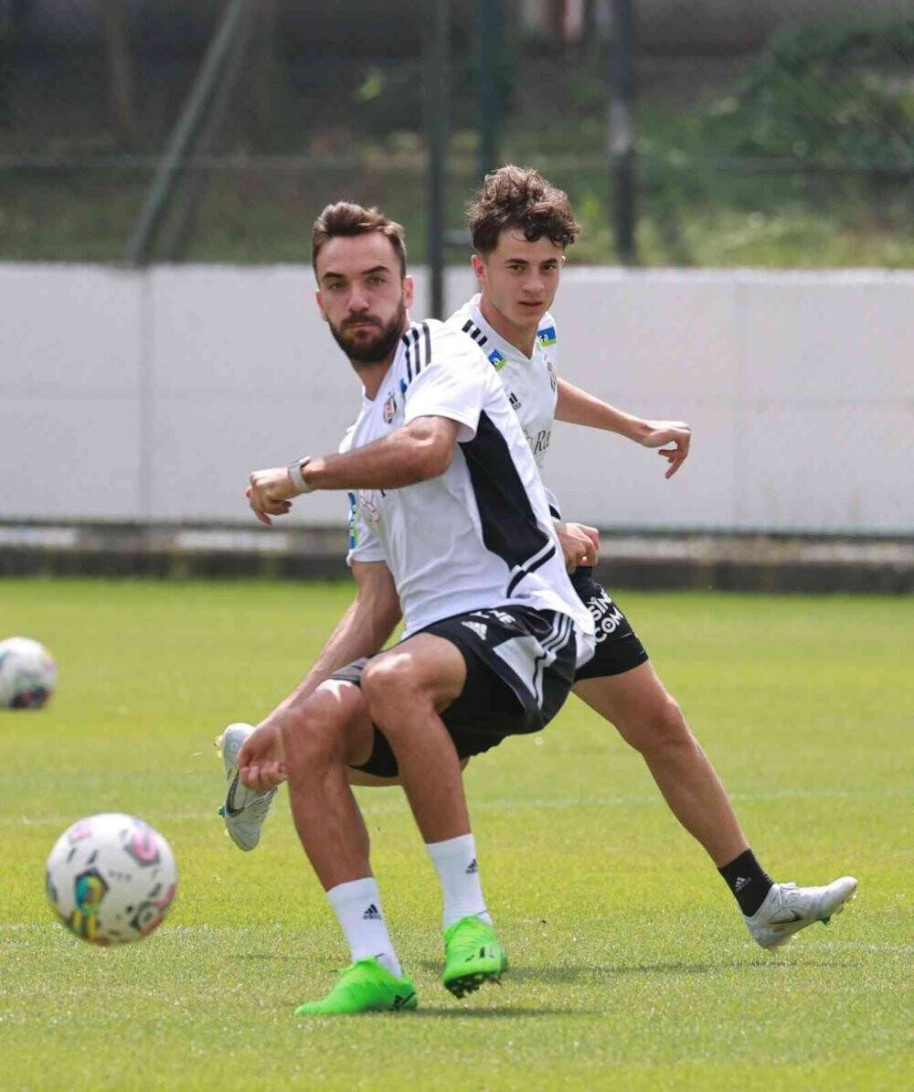 Beşiktaş, kondisyon ve taktik çalıştı
