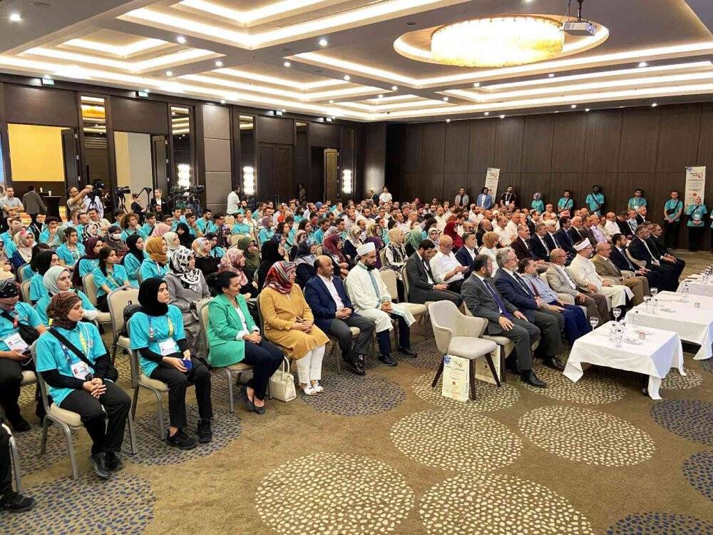 Diyanet İşleri Başkanı Erbaş: “Pek çok sorun, Müslümanların bugününü ve geleceğini tehdit etmektedir”