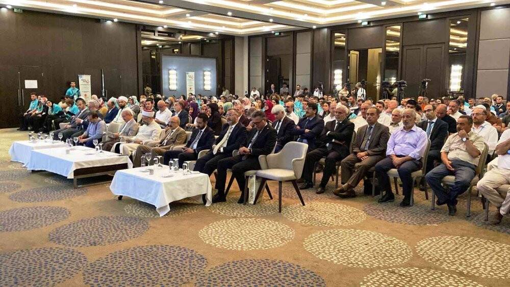 Diyanet İşleri Başkanı Erbaş: “Pek çok sorun, Müslümanların bugününü ve geleceğini tehdit etmektedir”