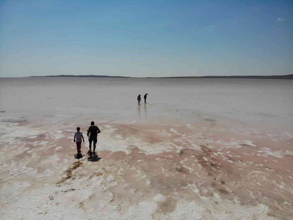 Tuz Gölü pembe renge büründü