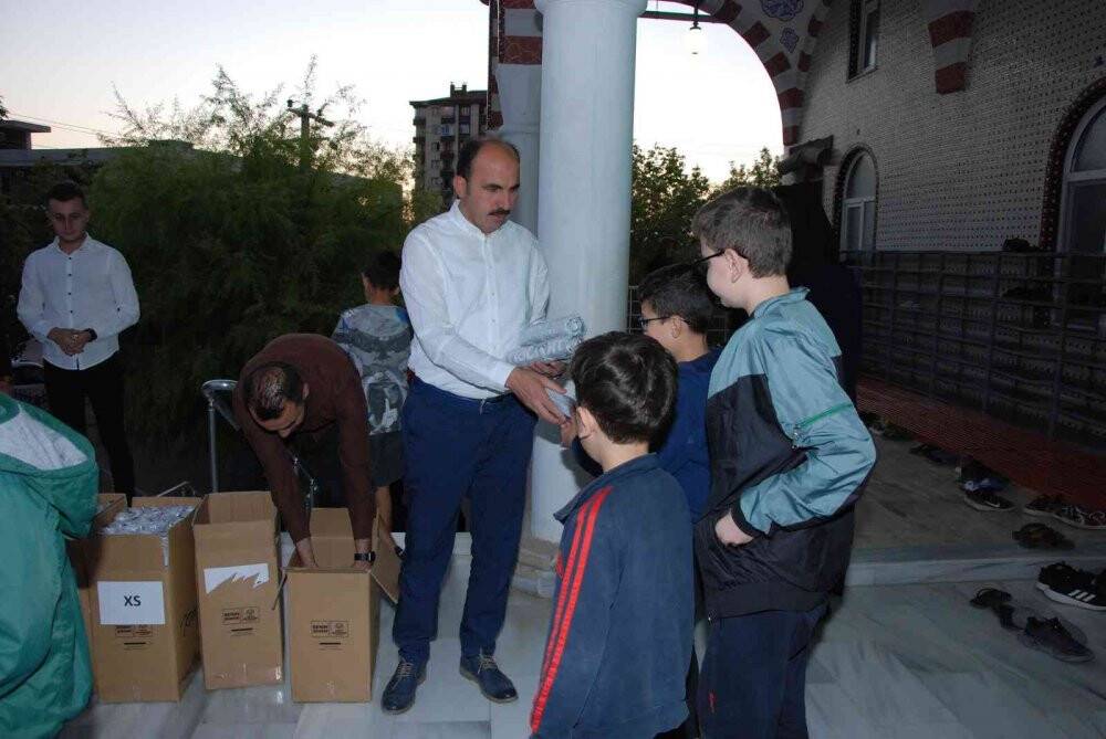 Başkan Altay: “Çocuklarımızda ümmet bilinci ve cami alışkanlığı sağlıyoruz”