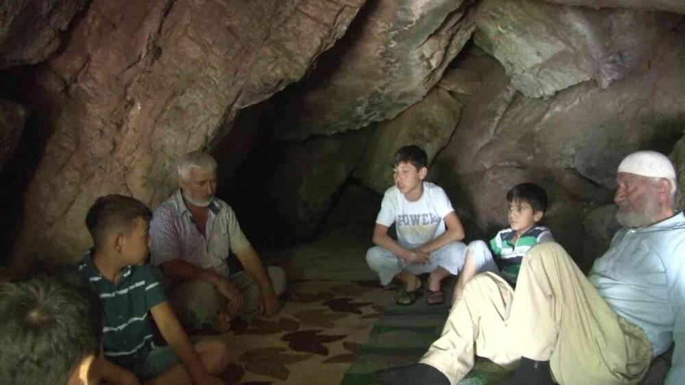 Hatay’da doğal klima özelliği olan mağara yaz aylarında ilgi görüyor
