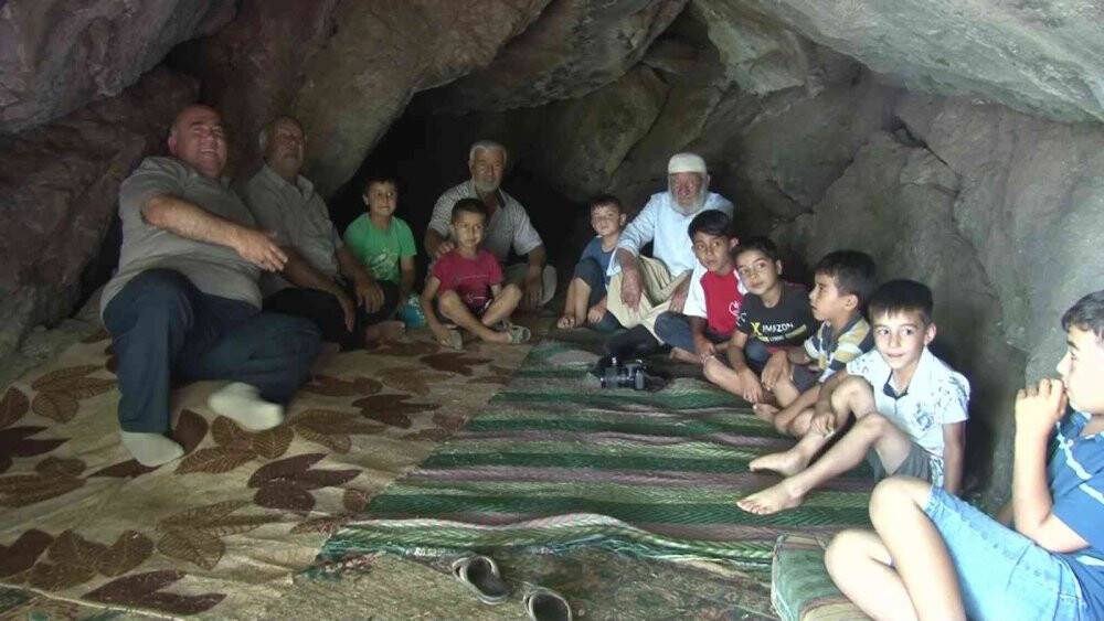 Hatay’da doğal klima özelliği olan mağara yaz aylarında ilgi görüyor