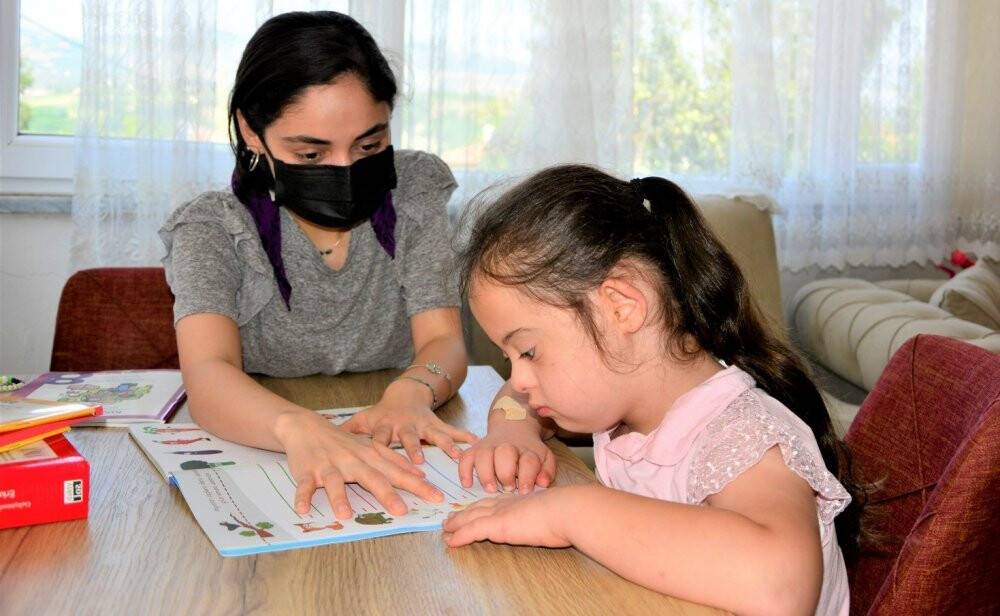 Down sendromlu çocuklara evde eğitim