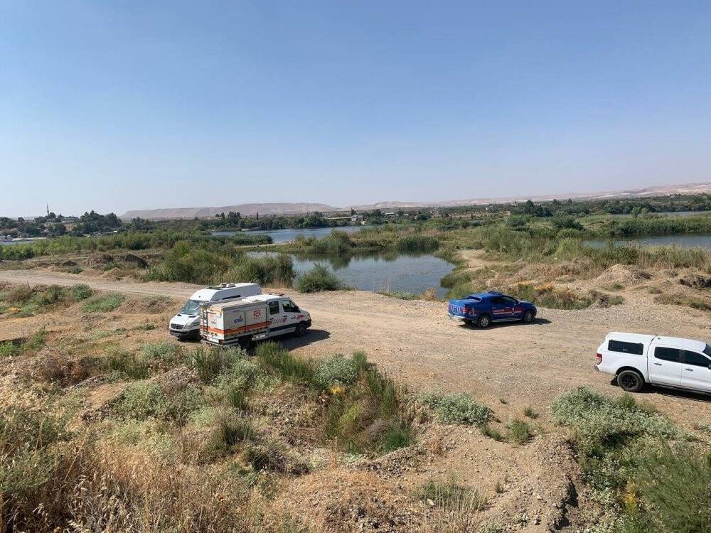 Fırat Nehri’nde kaybolan 2 gençten acı haber geldi