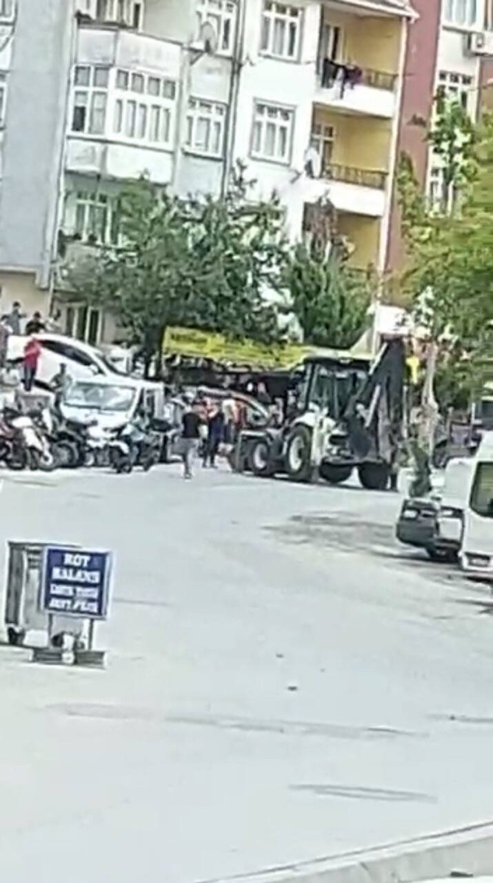 Şişli’de doğalgaz borusunun patladığı korku dolu anlar kamerada