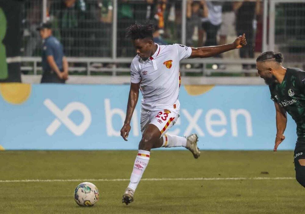 Göztepe’de 10 yeni transfer sahaya çıktı