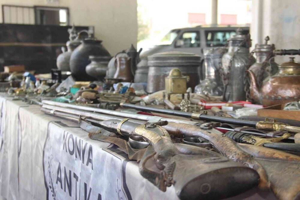 Konya Antika Pazarında geçmişe yolculuk