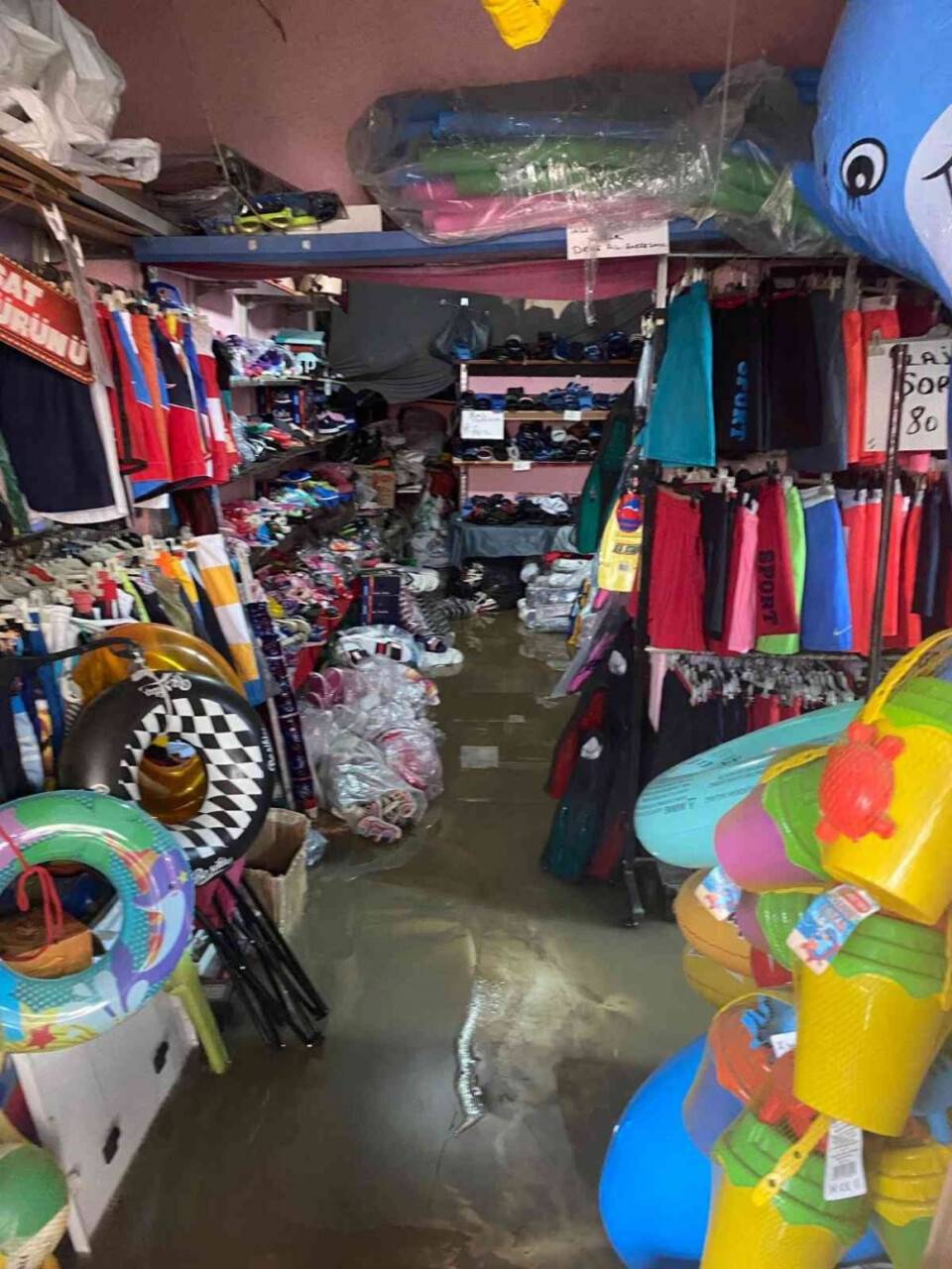 Tekirdağ’da birçok işyerini su bastı: 160 bin liralık hasar var