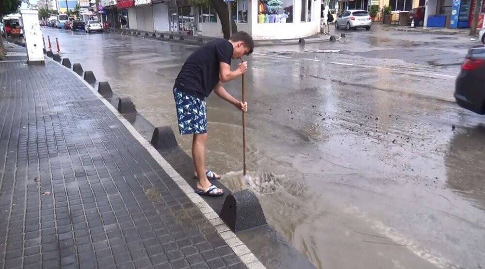 Tekirdağ’da birçok işyerini su bastı: 160 bin liralık hasar var