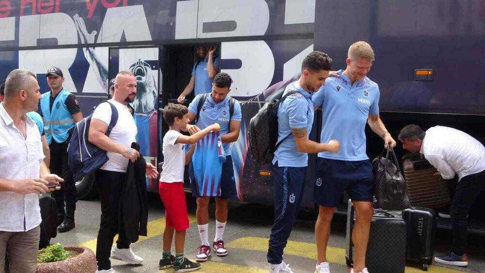 Trabzonspor, Şampiyonlar Ligi play-off maçı için Kopenhag’a gitti