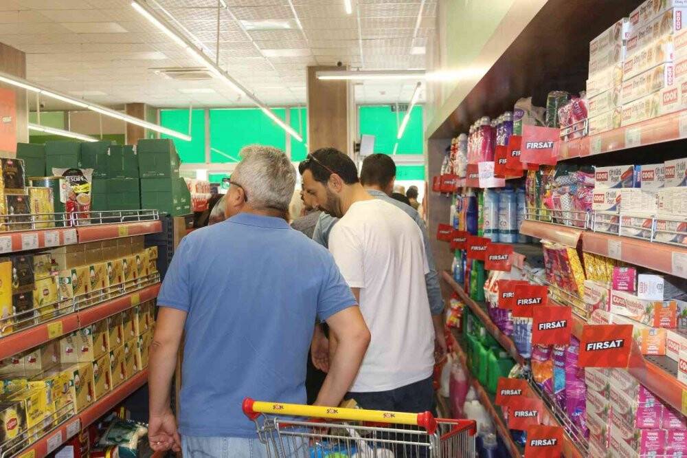 Vatandaşlar Tarım Kredi marketlerine akın etti