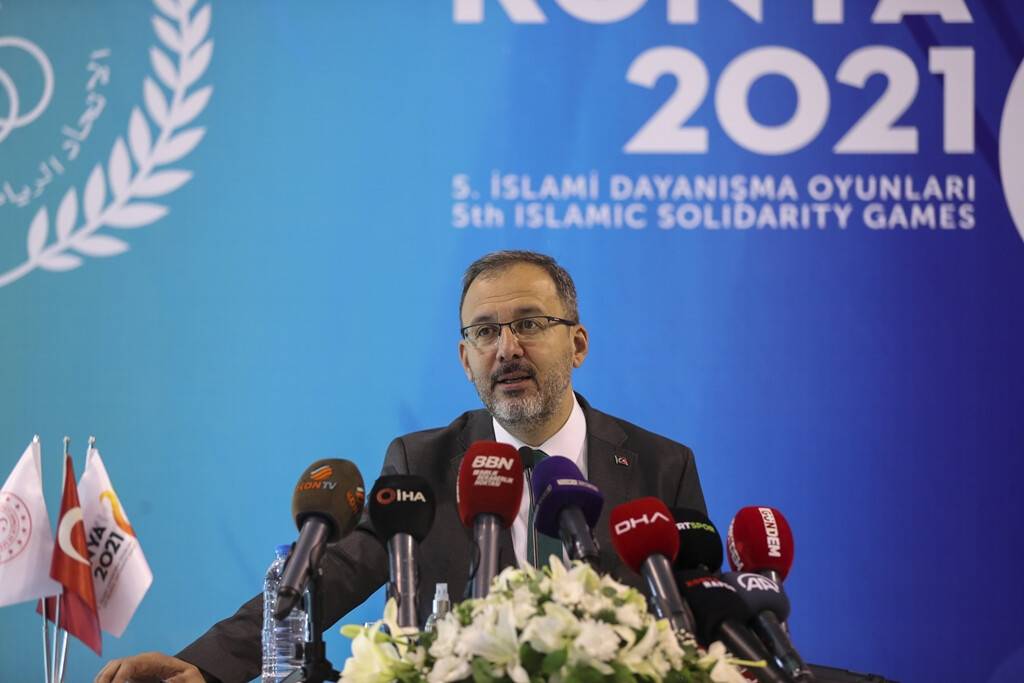 aa-20220816-28659725-28659721-genclik-ve-spor-bakani-kasapoglundan-5-islami-dayanisma-oyunlari-degerlendirmesi.jpg