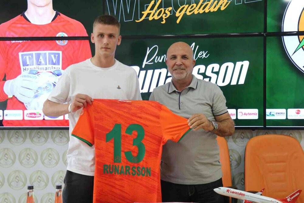 Alanyaspor, Arsenal’dan Runarsson’u kiraladı