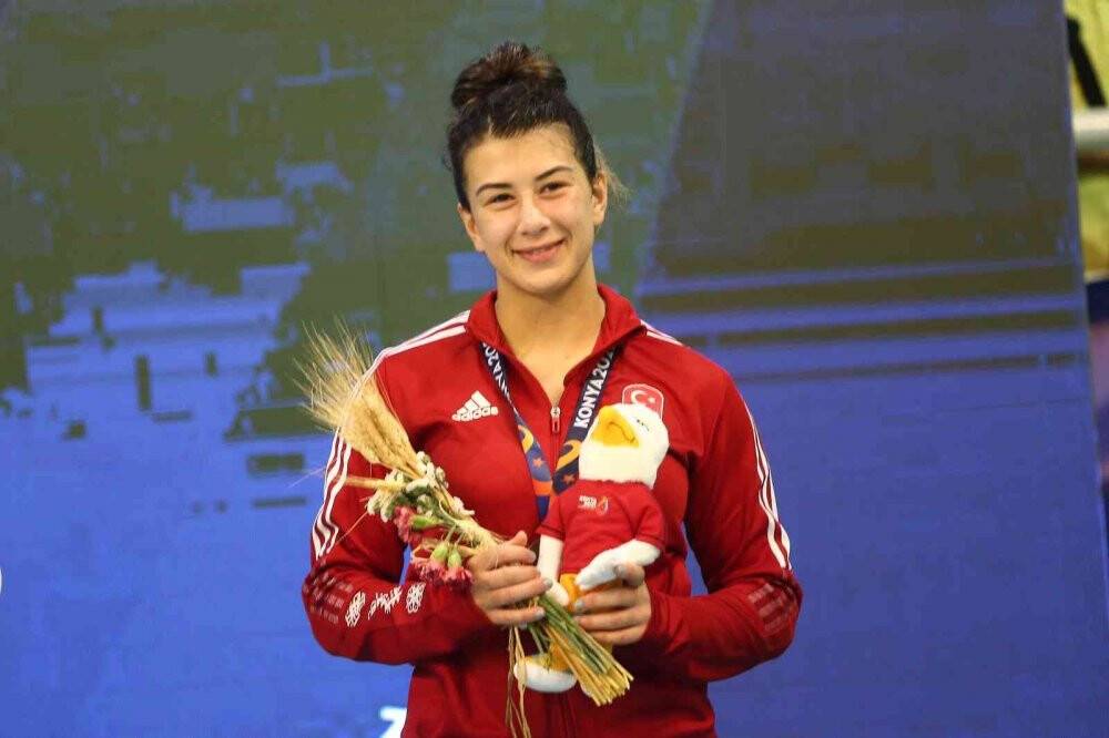 Judoda millilerden 4 altın, 2 bronz madalya