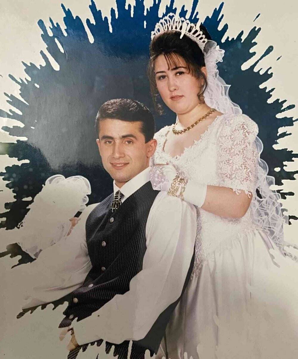 Mezarlıkta kahreden kare