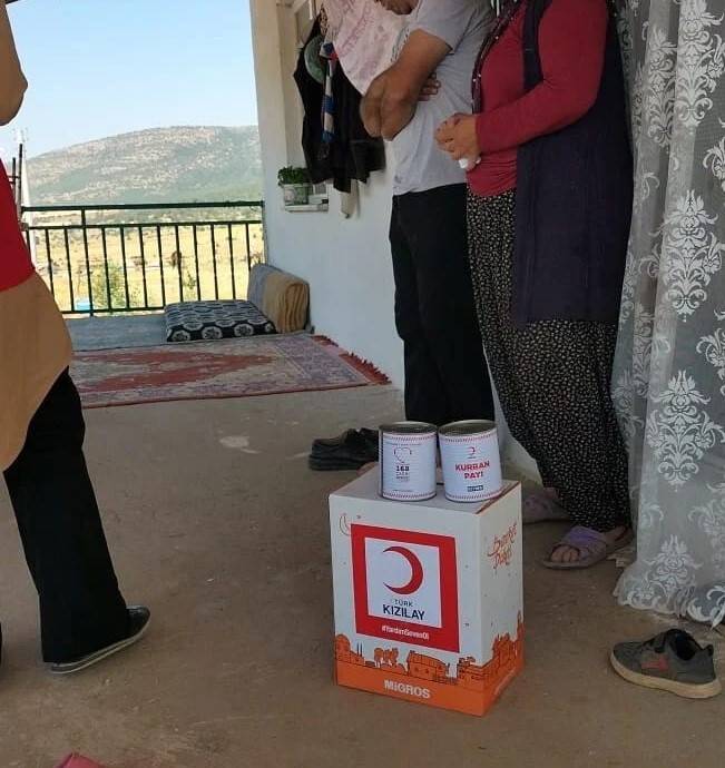 aa-20220819-28684924-28684918-turk-kizilayindan-huyukte-ihtiyac-sahiplerine-gida-kolisi-yardimi.jpg