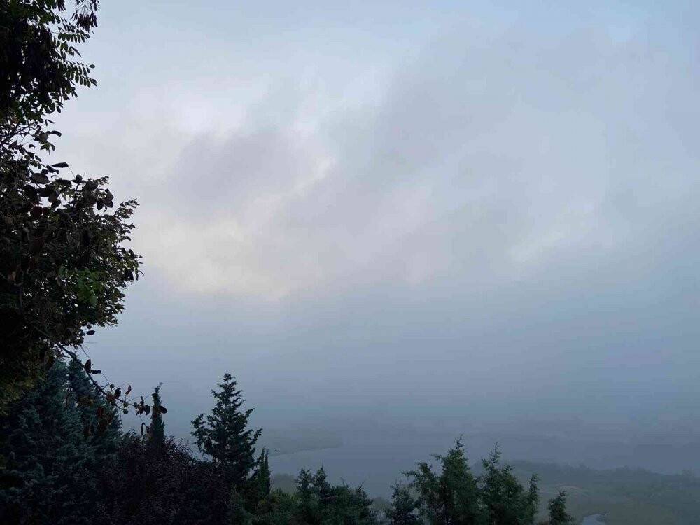 İstanbul’da sis etkili oldu: Haliç Köprüsü sisten kayboldu