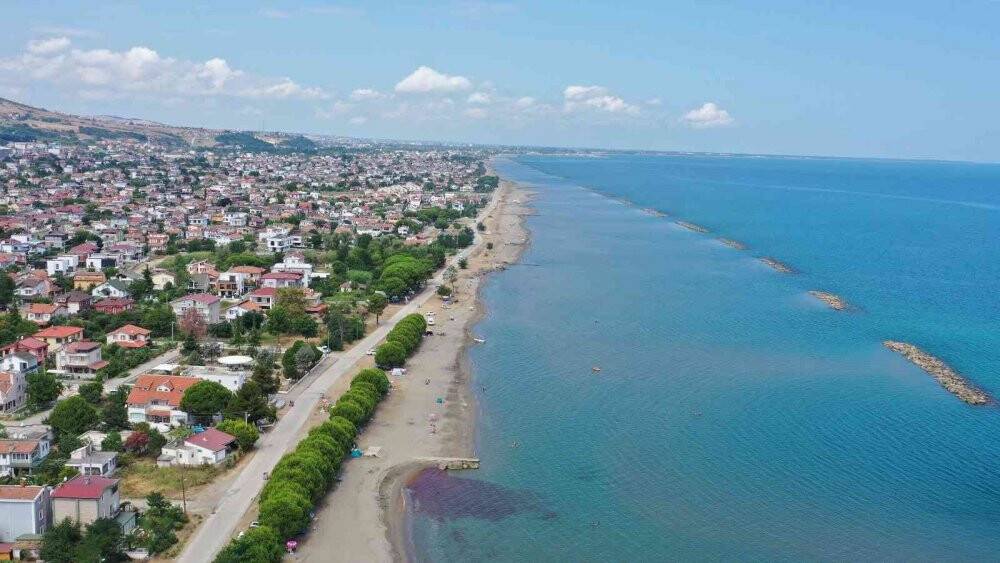 Karadeniz Samsun sahillerini yutmaya devam ediyor