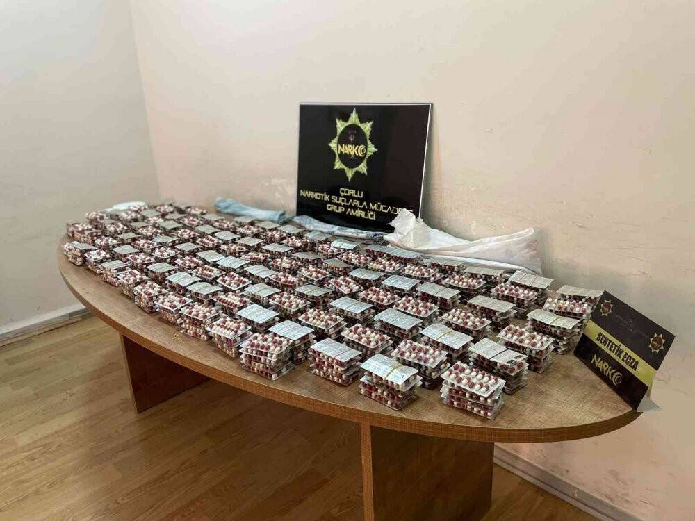 Tekirdağ’da binlerce ecza hap ele geçirildi