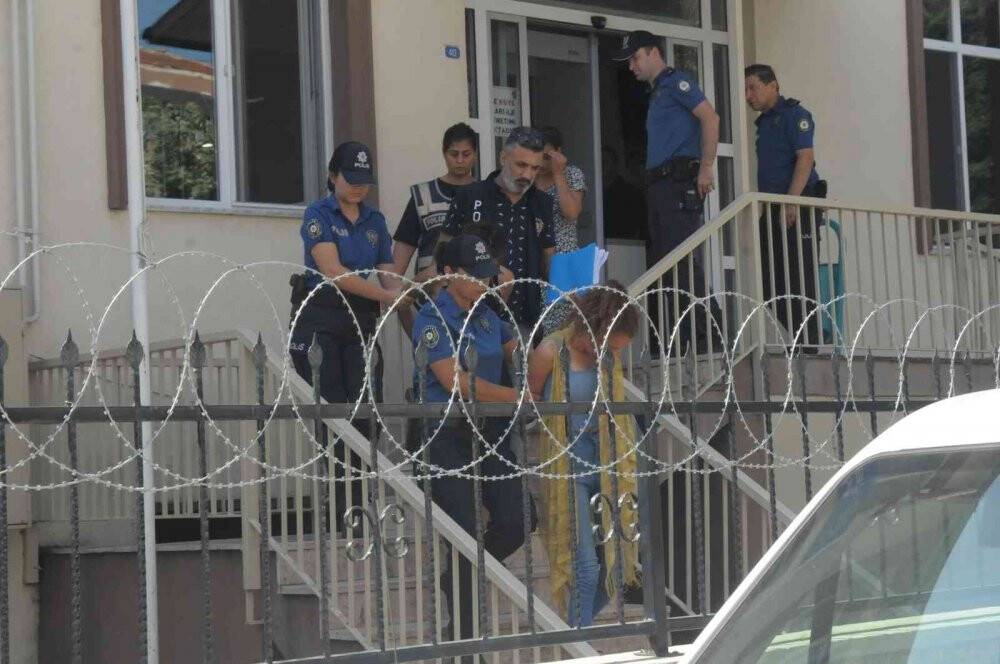 4 evi soyan 3 kadın hırsız yakalandı