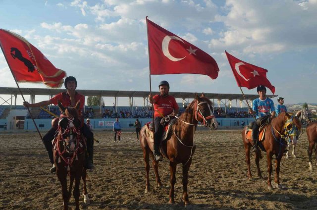 Selendi’de atlı ciritte çeyrek final maçları başladı