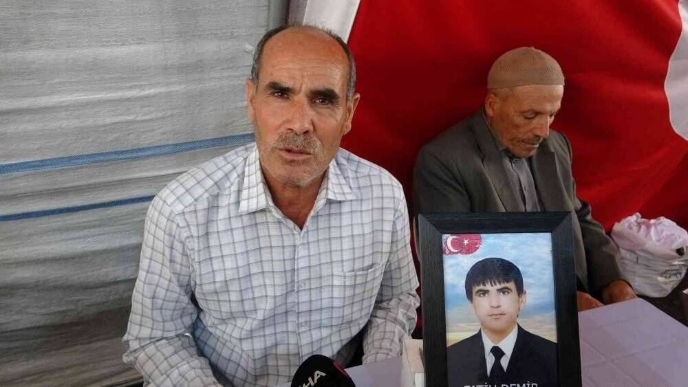 HDP ve PKK mağduru aileler bin 82 gündür evlat nöbetinde