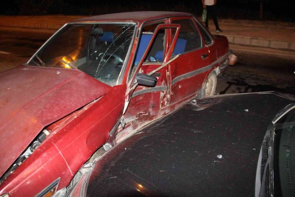İki otomobilin çarpıştığı kazada 1 kişi yaralandı