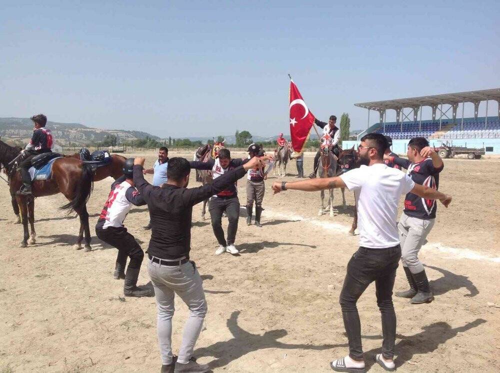 Atlı Ciritte Şampiyon Uşak Binicilik İhtisas Takımı oldu