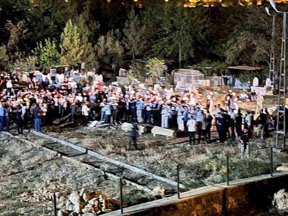 Bakan Soylu, Derik’teki kazada hayatını kaybedenlerin cenaze törenine katıldı