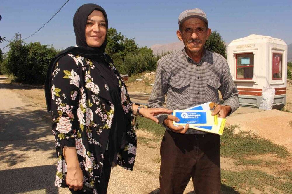 Çiftçiye 10 bin adet yapışkan tuzak dağıtıldı