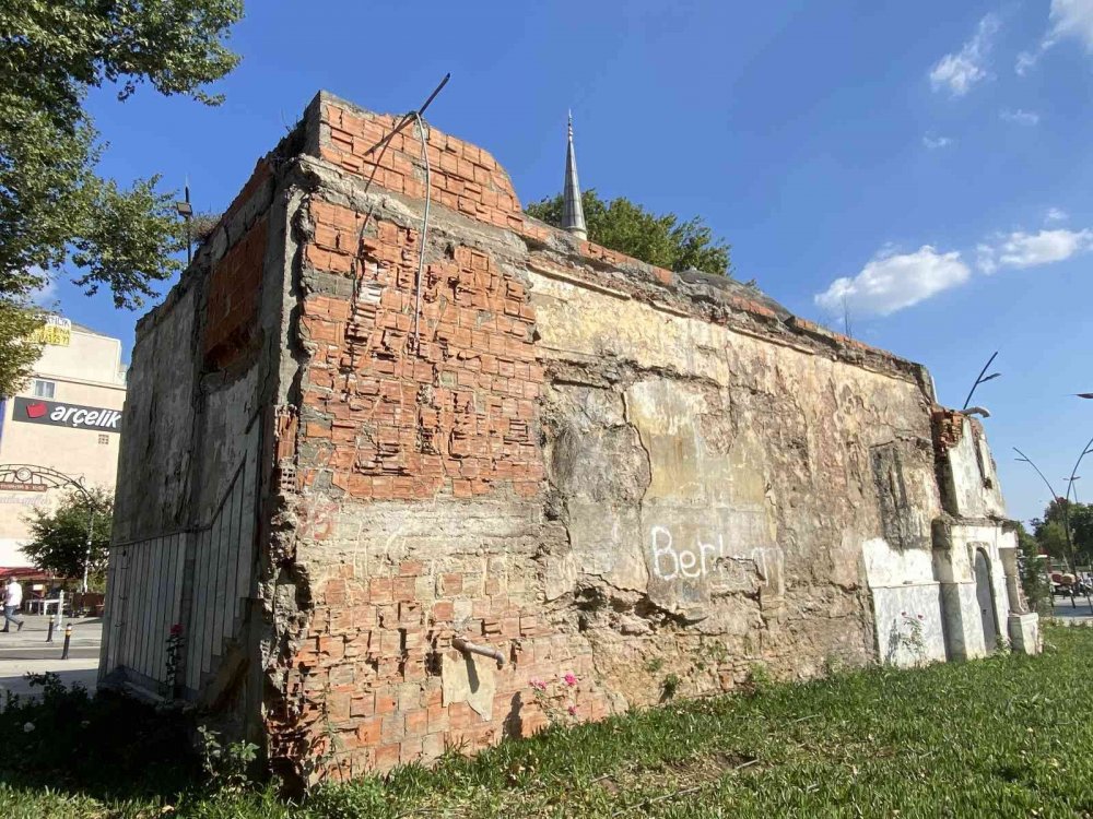 Kartal’da 200 yıllık tarihi hamam restore edilmeyi bekliyor