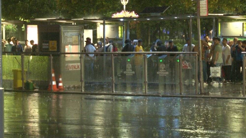 Konya’da kısa süreli sağanak etkili oldu