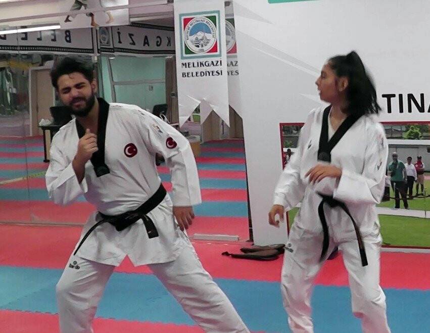Milli Taekwondocu, antrenmanda evlilik teklifi yaptı