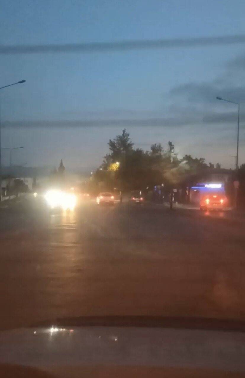 Ölüme meydan okudu, kilometrelerce tersten gitti