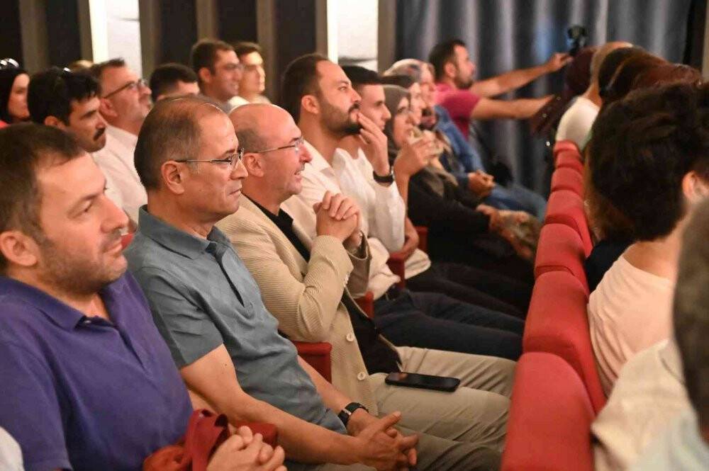 “Paldır Güldür Şov” büyük beğeni aldı