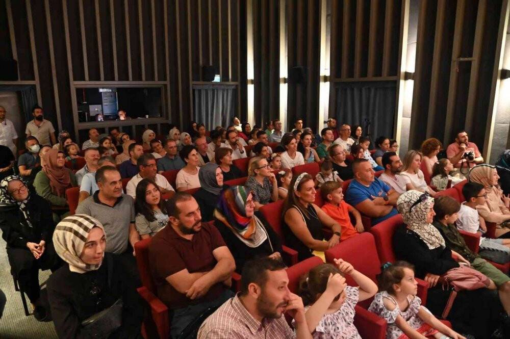 “Paldır Güldür Şov” büyük beğeni aldı