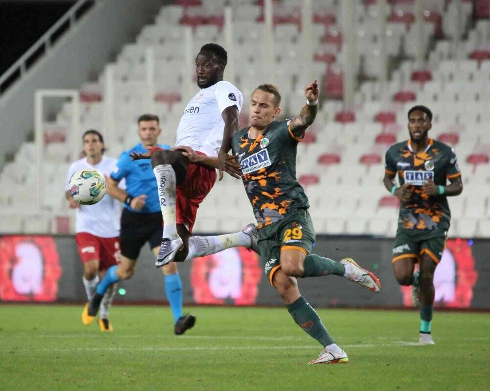 Spor Toto Süper Lig: D.G. Sivasspor: 1 - Alanyaspor: 1  (Maç sonucu)