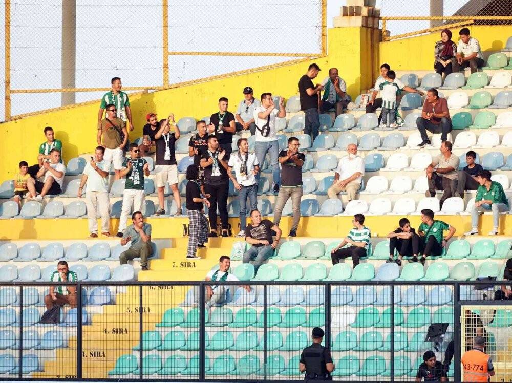 Spor Toto Süper Lig: İstanbulspor: 0 - Konyaspor: 2 (İlk yarı)