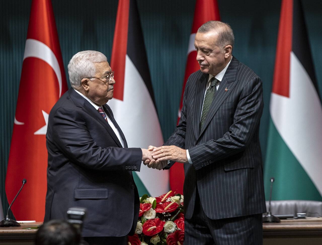 aa-20220823-28714520-28714519-turkiye-cumhurbaskani-recep-tayyip-erdogan-filistin-devlet-baskani-mahmud-abbas.jpg