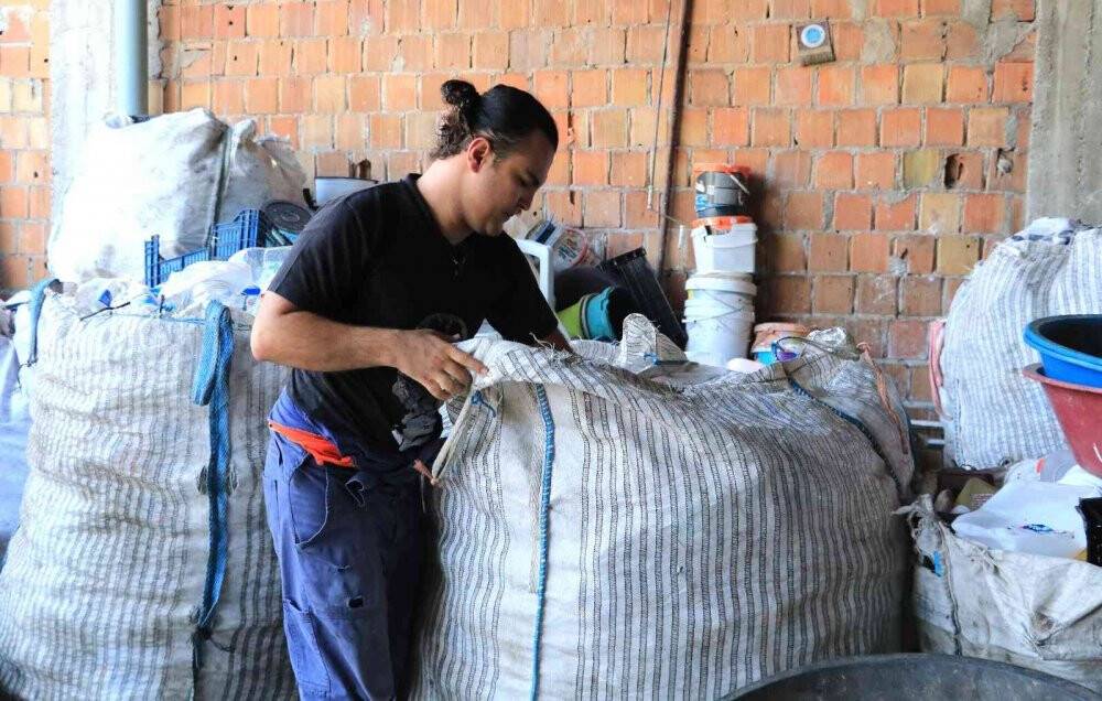 Yaptığı yazılımla işitme engellilere umut oldu