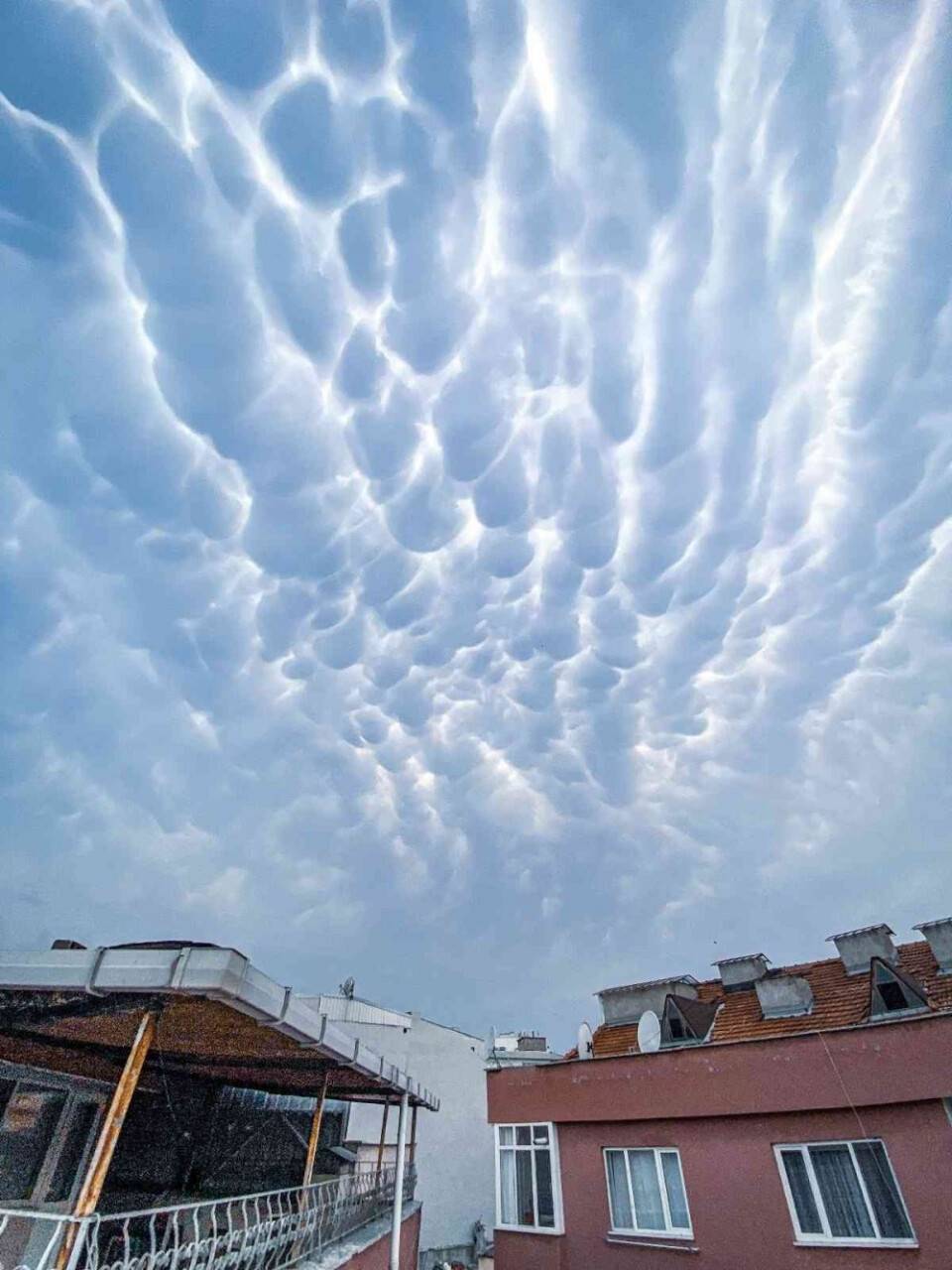 Bursa’da bulutlar kartpostallık görüntüler oluşturdu