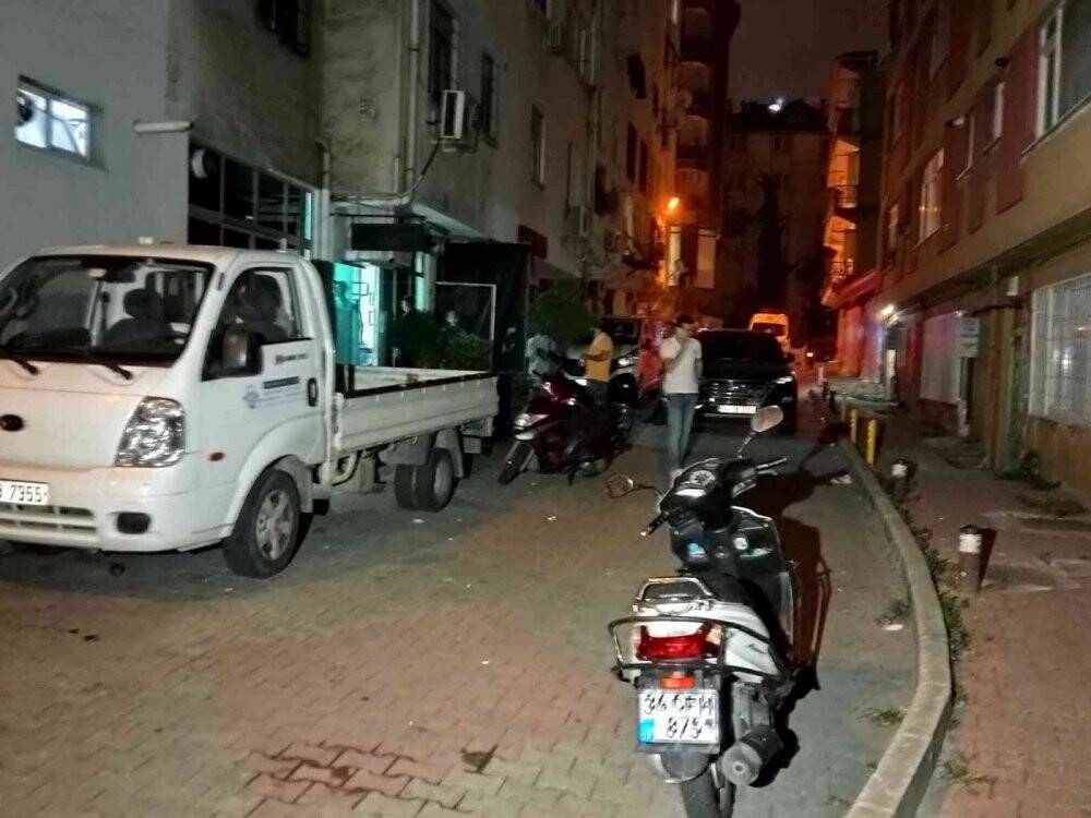 Şişli’de silahlı saldırgan husumetlilerine kahvehanede kurşun yağdırdı: 2 yaralı