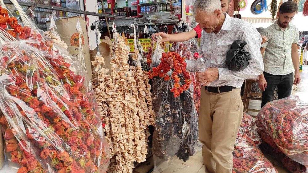 Tarihi çarşıda renk cümbüşü