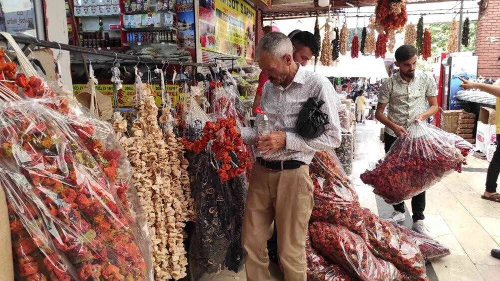 Tarihi çarşıda renk cümbüşü