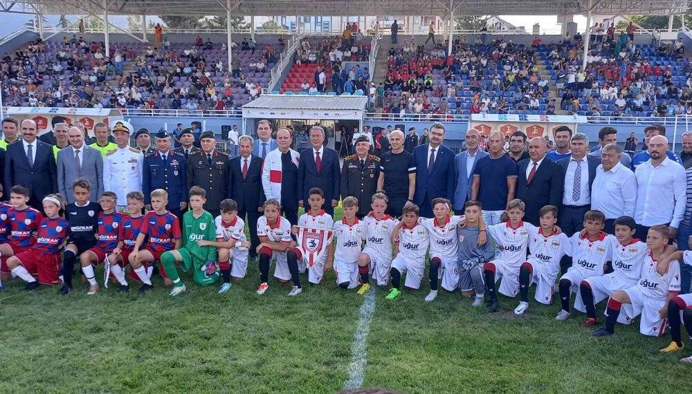 Düşman istihbaratlarını yanıltmak için 100 yıl önce oynanan maçın temsili oynandı