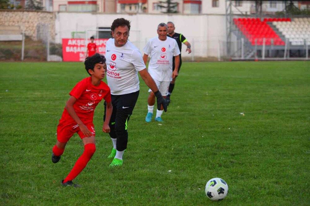 Düşman istihbaratlarını yanıltmak için 100 yıl önce oynanan maçın temsili oynandı